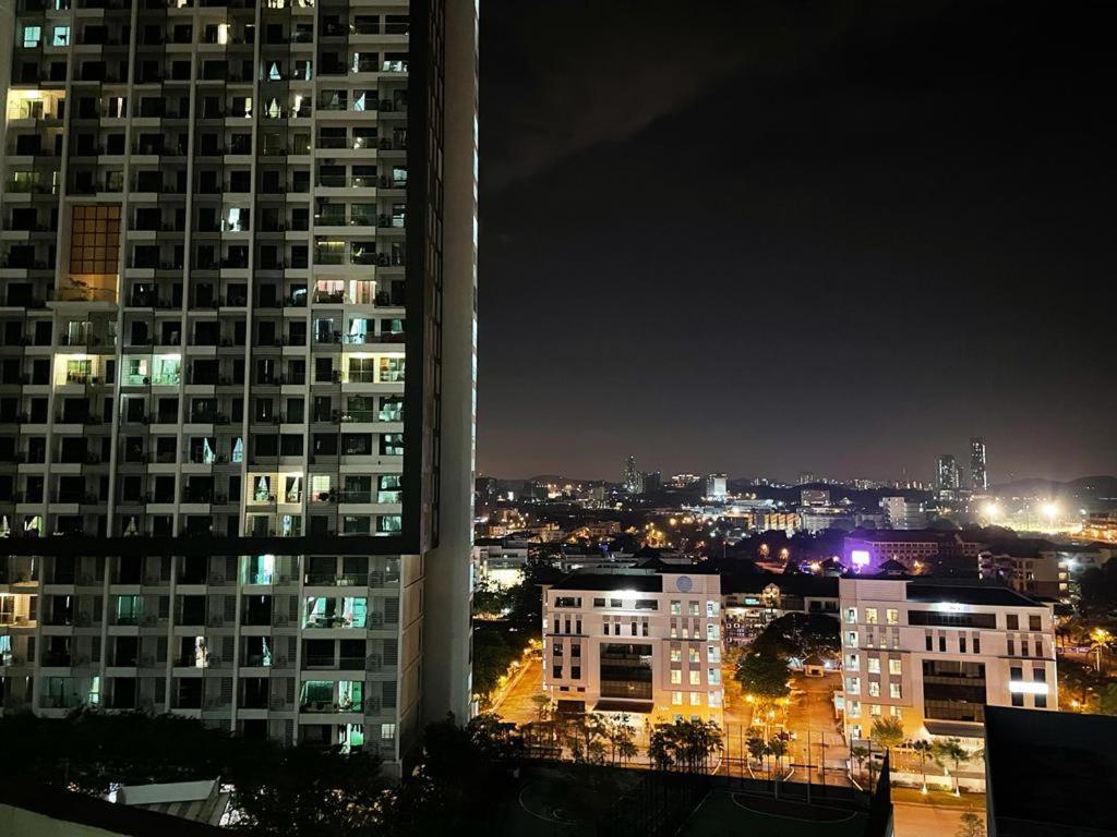 Cozy Studio Unit,Cyberjaya,Wifi, Netflix,Free Parking Εξωτερικό φωτογραφία